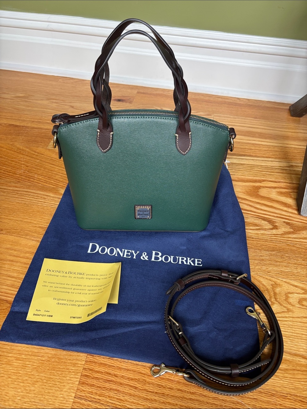 EUC Dooney & Bourke Saffiano small Heidi Satchel - Picture 2 of 8